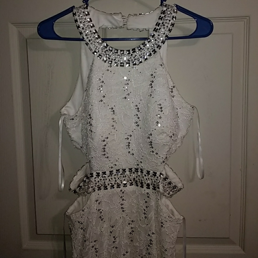 White Dress/Formal or Wedding